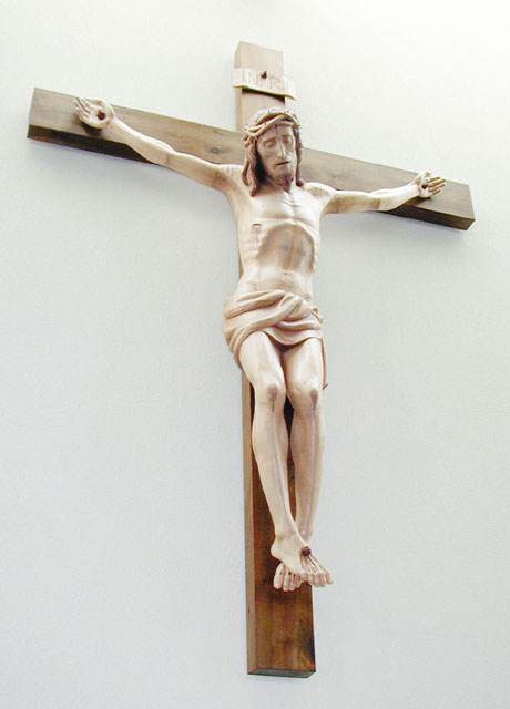 B30_Crucifix